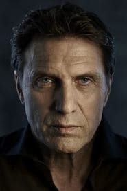 Mark Ettlinger as Alexander in Mortal Game 2025