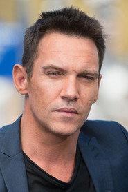 Jonathan Rhys Meyers as William in Wifelike 2022